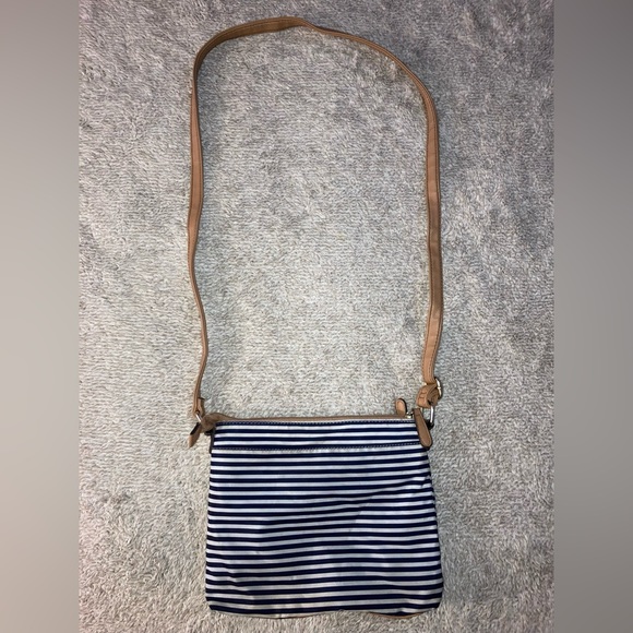 Crossbody - Picture 2 of 3